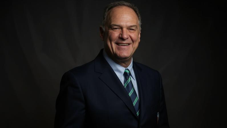 Oscar Schmidt descobriu novo câncer na cabeça e passou por 3ª cirurgia, revela filho: 'Tumor se espalhou'.