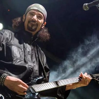 Bruce Kulick, ex-guitarrista do Kiss, faz cirurgia cardíaca