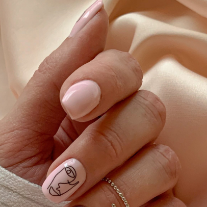 Unhas curtas voltam em 2026: elegantes, coloridas e modernas