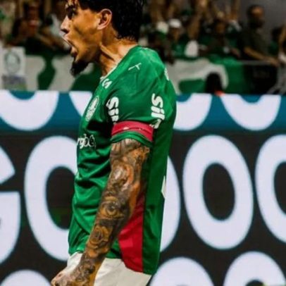 Palmeiras vence Athletico-PR mesmo com um a menos
