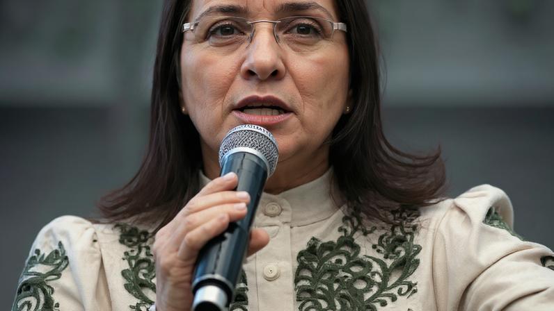 Eliã Oliveira.
