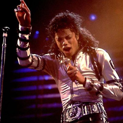 Visita a Michael Jackson em 1977 com relatos de ameaças à vida