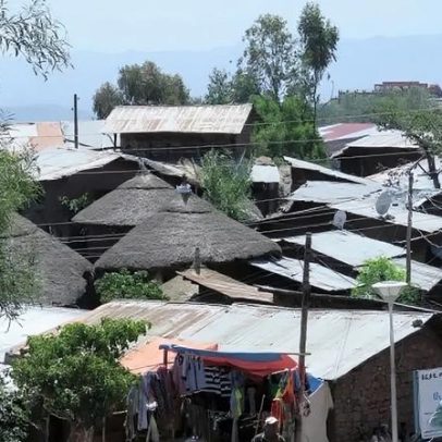 Lalibela, Etiópia, preserva igrejas escavadas na rocha há séculos