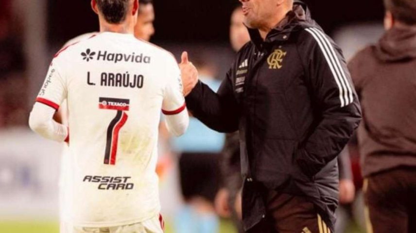 Adriano Fontes / Flamengo - Legenda: Jardim passa instruções a Luís Araújo no empate do Fla com o Estudiantes / Jogada10