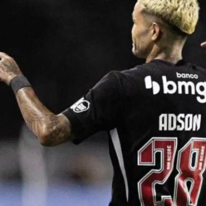 Adson celebra fim de jejum e vitória do Vasco na Sul-Americana