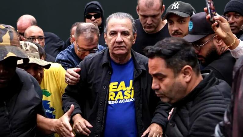 Em abril do ano passado, o pastor Silas Malafaia se referiu a integrantes do Alto Comando do Exército como "cambada de frouxos, covardes e omissos"