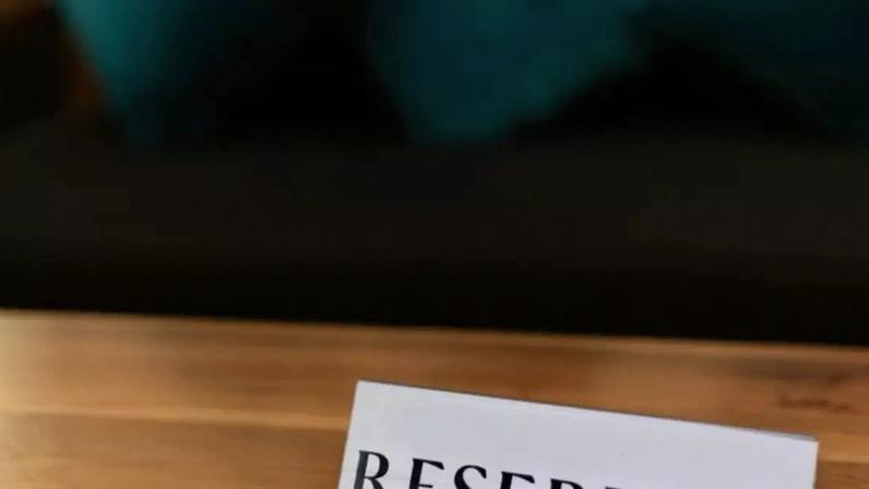 Locais supostamente públicos exigem permissão para entrar