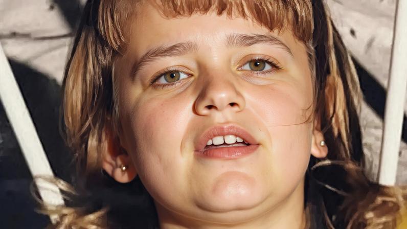 Essa fofurinha fazendo careta virou uma das 'nepobabies' mais famosas do Brasil - hoje é fashionista e já chegou a Hollywood. Reconhece?.