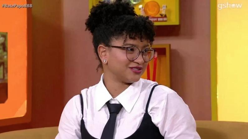 Tia Milena questiona escolha de mãe que enviou recado para ela durante a final do BBB 26: 'Só chamava a concorrência'