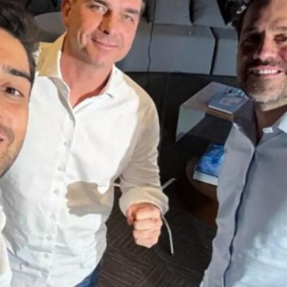 Flávio aparece com assessor de Marçal, ligado a agressão a marqueteiro do PL
