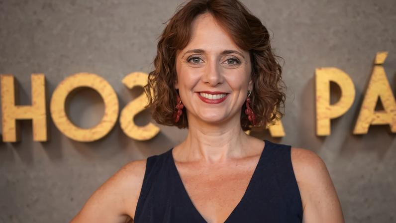 Confira a carreira da atriz de Avenida Brasil