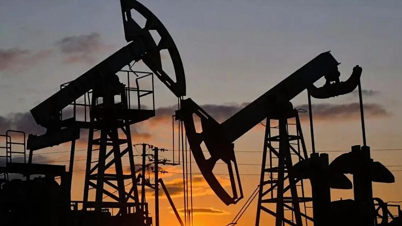 Petróleo supera US$ 100 e impasse EUA-Irã pressiona mercados