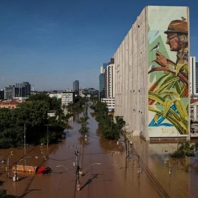 Justiça anula justa causa de funcionário que usou escavadeira para fugir de enchente