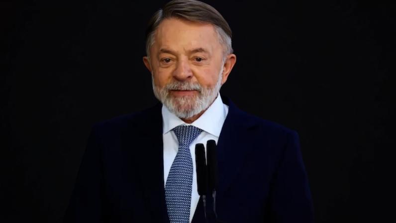 Flávio Bolsonaro tem 42% e Lula, 40%, em cenário de 2º turno, diz Genial/Quaest