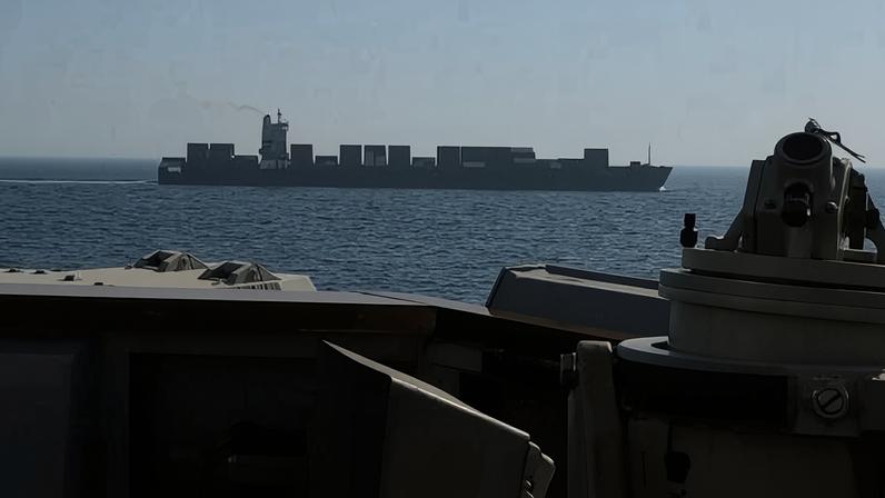 Navios e cargueiros viraram os principais alvos durante a guerra no Irã