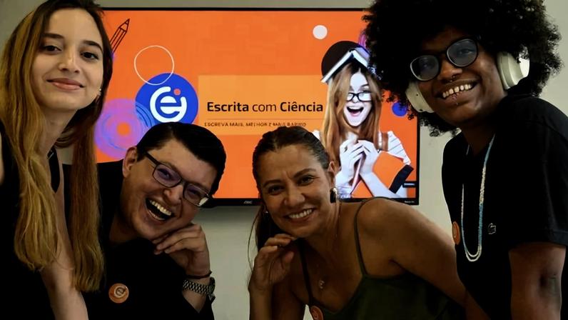 Marcos Costa e Erika Gadelha (C) são os sócios-fundadores da Escrita com Ciência - (crédito: Carlos Vieira/CB/D.A Press)