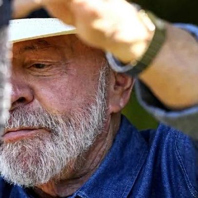 Lula é internado em hospital de São Paulo para procedimentos simples