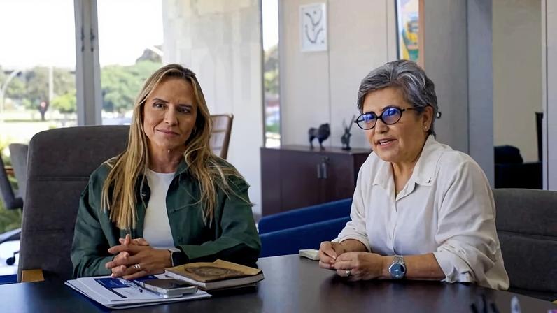 Governadora Celina Leão e secretária de Educação interina, Iêdes Soares Braga - (crédito: Agência Brasília/Reprodução)