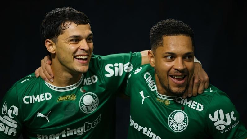 Ramon Sosa marcou dois gols, enquanto Vitor Roque deixou o campo lesionado - (crédito: Cesar Greco/Palmeiras )