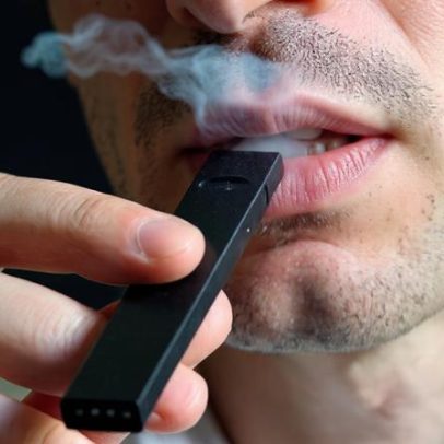Cigarro eletrônico impulsiona retorno do tabagismo no Brasil