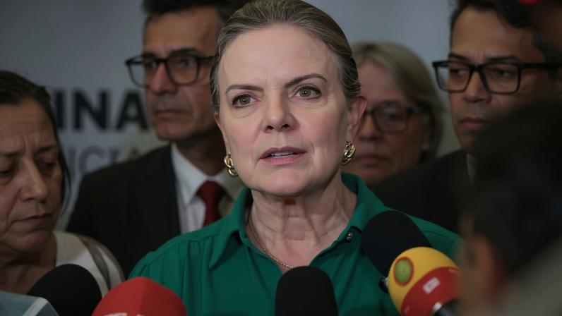 Assim como Gleisi Hoffmann, Lindbergh Farias (PT-RJ) também reforçou a cobrança pela instalação da CPMI - (crédito: Gil Ferreira/SRI-PR)