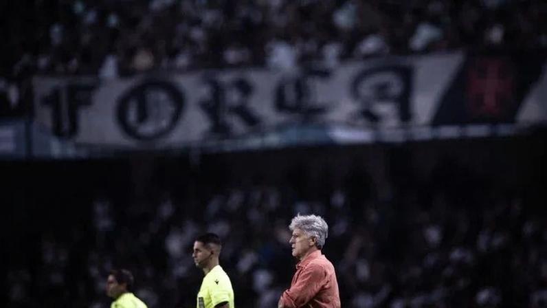 Após a partida, o técnico Renato Gaúcho comentou o sofrimento do time até conseguir buscar a vitória e até brincou com a situação durante a entrevista coletiva - (crédito: Matheus Lima/Vasco)