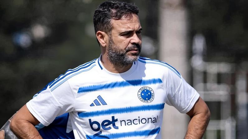 Jonathan Jesus, Fagner e Arroyo ganham espaço e assumem protagonismo sob comando do treinador português - (crédito: Foto: Gustavo Aleixo/Cruzeiro )