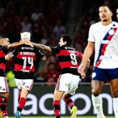 Flamengo vence o Bahia no Maracanã com gols de Arrascaeta e Paquetá