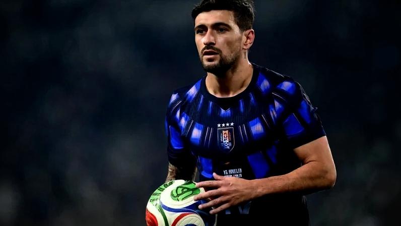 O camisa 10 rubro-negro se lesionou após um choque no primeiro tempo e deve desfalcar o time por cerca de 45 dias.