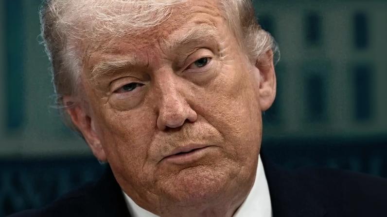 Com o prazo final nesta quarta-feira, o presidente americano exige desarmamento total para evitar uma nova fase de ataques aéreos. - (crédito: Brendan SMIALOWSKI / AFP )