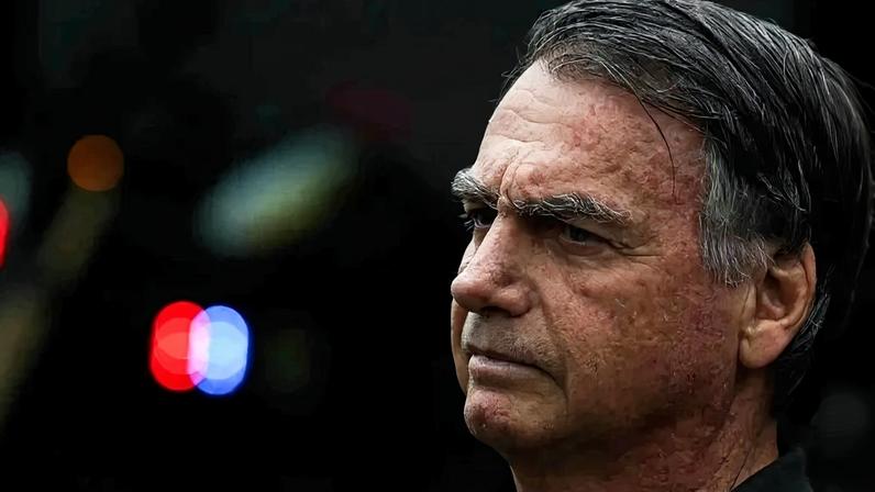 Com o cálculo, a estimativa é que Bolsonaro, que está em prisão domiciliar, possa progredir para o regime semiaberto em cerca de dois anos e quatro meses, não mais em sete anos, como era previsto - (crédito: Fabio Rodrigues-Pozzebom/ Agência Brasil)