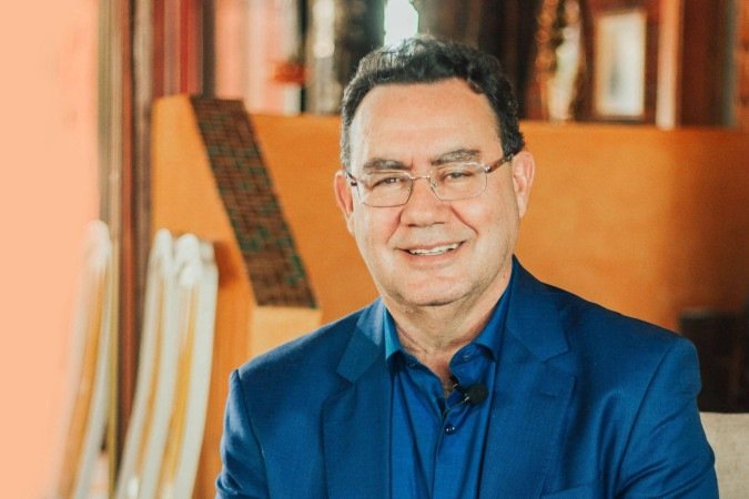 Augusto Cury, pré-candidato à Presidência da República, quer pacificar conflitos mundiais