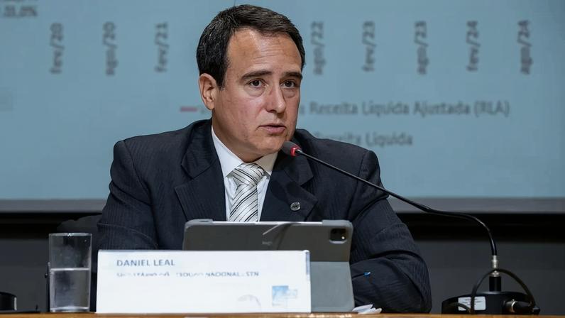 Leal destacou que o governo distrital precisará complementar a documentação, detalhando aspectos como prazos, custos e estrutura da operação - (crédito: Washington Costa/MF)