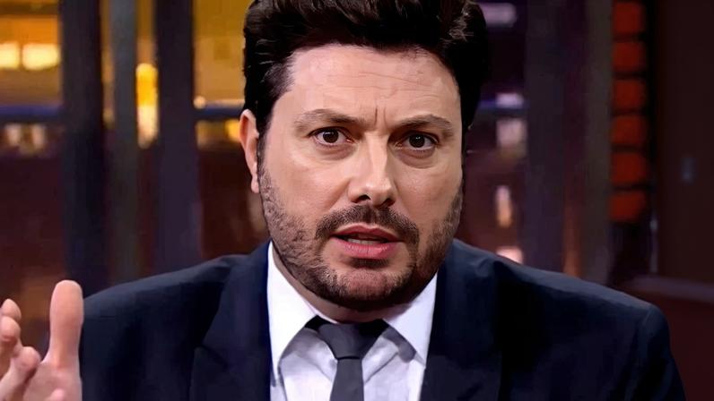 Gentili: "Não vale dizer que comprou mansão com dinheiro vivo, fale algo que fez pela sociedade" - (crédito: Reprodução/ SBT)