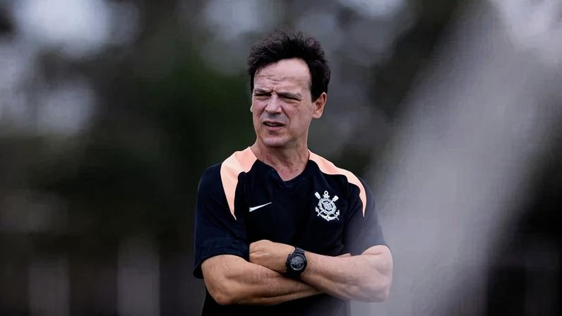 Fernando Diniz se reinventa no Corinthians e tem trabalho sólido defensivamente - (crédito: Rodrigo Coca/Ag. Corinthians)