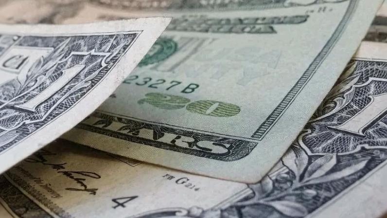 Dólar recua com petróleo forte e impasse EUA-Irã - (crédito: Brett Hondow/Pixabay)