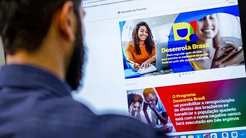 Para especialistas, governo deveria lançar um programa que ataque o endividamento de forma mais estruturante do que o Desenrola de 2023 - (crédito: Divulgação/Ministério da Fazenda)