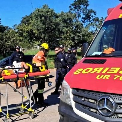 Motociclista fica gravemente ferido após colisão com carro na Estrutural