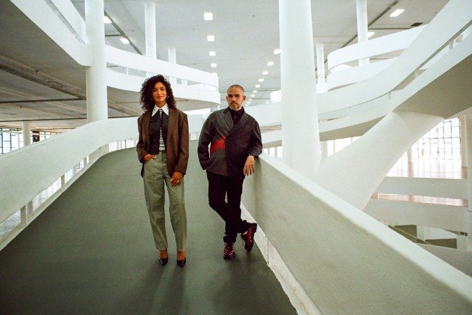 Amanda Carneiro e Raphael Fonseca assumem curadoria da 37ª Bienal de São Paulo - (crédito: Divulgação)