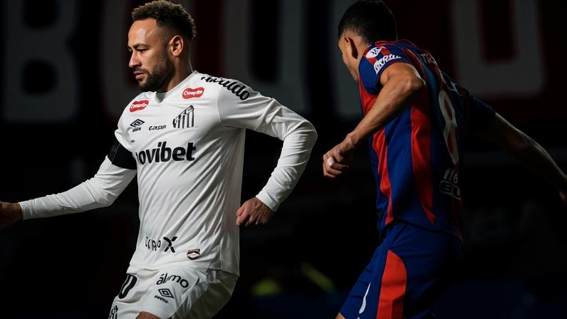 Neymar colaborou na construção do gol de empate do Santos em Buenos Aires - (crédito: Divulgação/Santos FC)