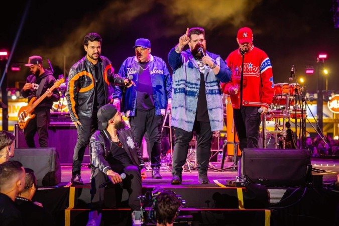 As duplas sertanejas Ícaro e Gilmar e Humberto e Ronaldo são atrações do festival de música sertaneja Cê Tá Doido - (crédito: Divulgação)