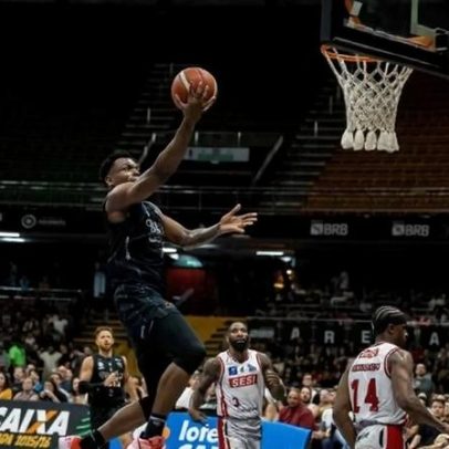 Brasília Basquete enfrenta Bauru em luto por Oscar Schmidt