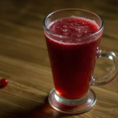 Suco potente combate radicais livres e apoia regeneração do fígado