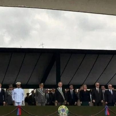 Exército celebra 378 anos em Brasília com autoridades dos Três Poderes