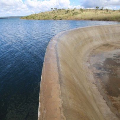 Barragem de Santa Maria volta a transbordar após quatro anos