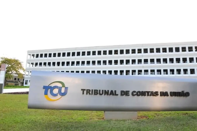 Vaga para ministro do TCU abre disputa entre nome indicado pelo Governo e outros cinco concorrentes.