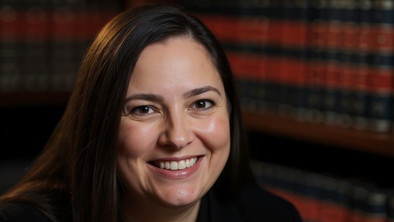 Thais Precoma Guimarães, advogada e sócia da Dotti Advogados, especialista em Direito das Famílias, das Sucessões e Processo Civil, secretária-adjunta do IBDFAM/PR - (crédito: Divulgação)