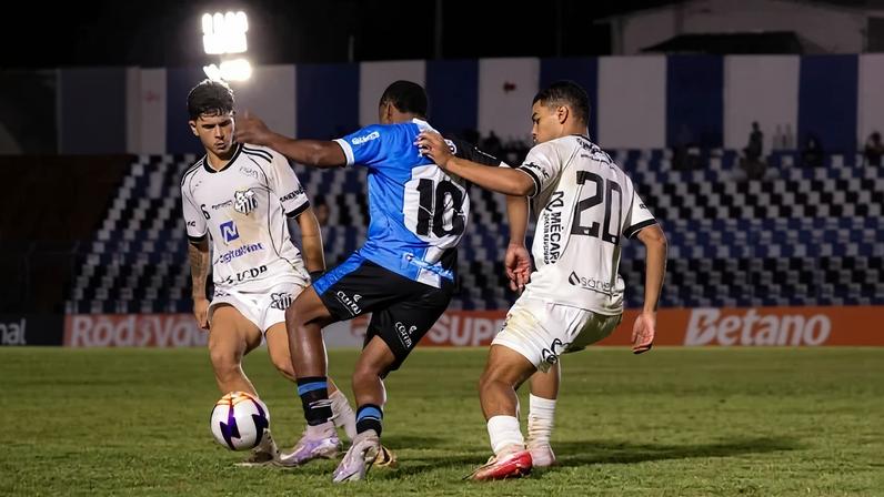 Capital sofre empate no fim e está eliminado na primeira fase da Copa Centro-Oeste - (crédito: Diller Abreu / FFDF)