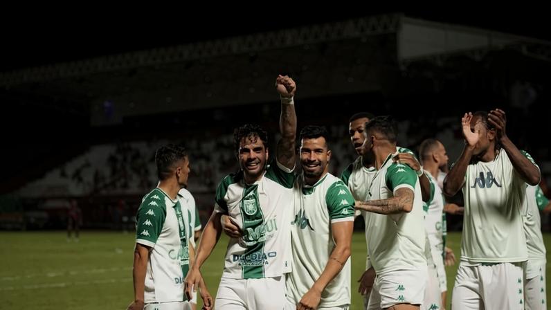 Festa para Henrique Almeida: o Chuteira de Ouro na conquista do Brasil no Mundial Sub-20 de 2011 comandou a virada do Gama em uma noite inspirada - (crédito: Mateus Dutra / @dutrafotos)
