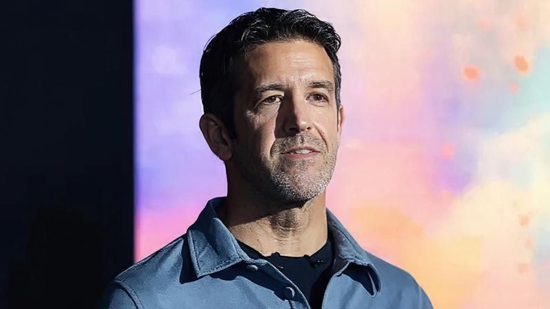 Apple nomeia novo CEO para substituir Tim Cook